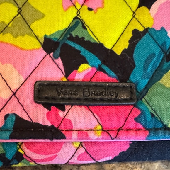 Vera Bradley convertible Crossbody Bag wallet in Pink and Blue Floral EUC - Picture 3 of 16